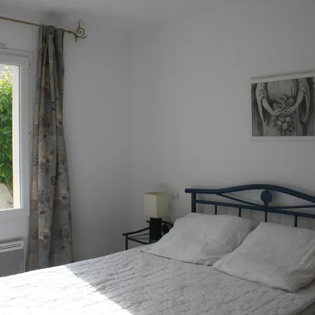 Maison Proche Avec Jardin, - Fr-1-22-166 *